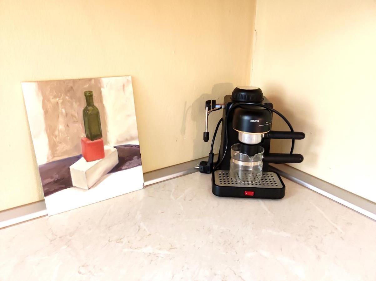 Sunny 1 Bedroom Apartment In Centre Of Riga Ngoại thất bức ảnh
