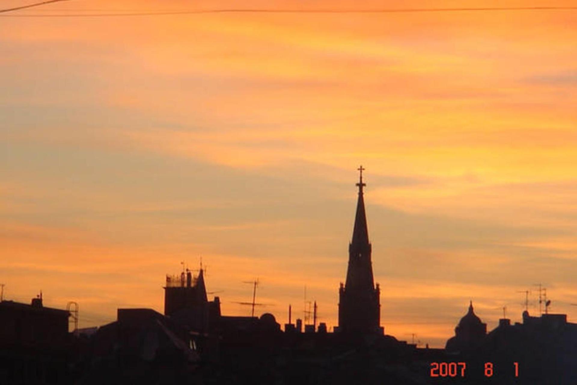 Sunny 1 Bedroom Apartment In Centre Of Riga Ngoại thất bức ảnh