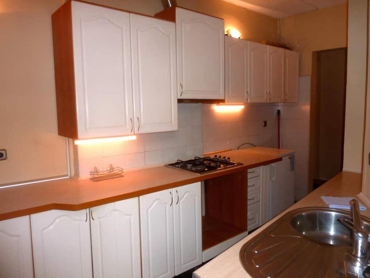 Sunny 1 Bedroom Apartment In Centre Of Riga Ngoại thất bức ảnh